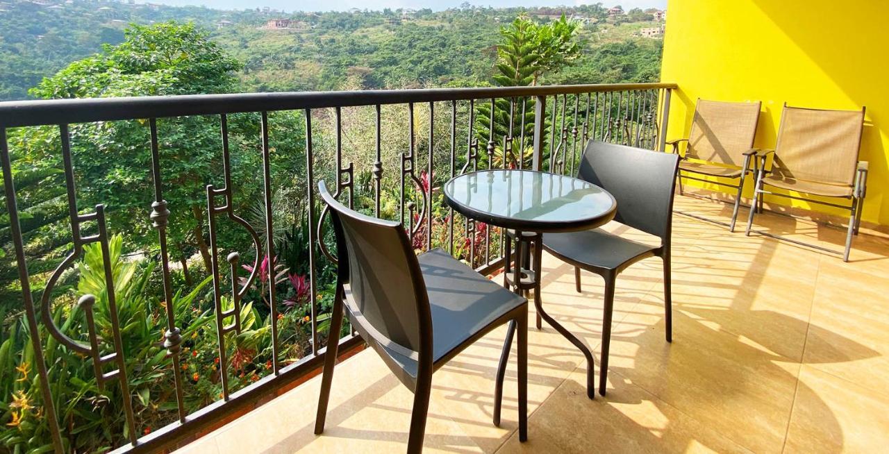 Cactus Creek Hotel Aburi Exterior foto