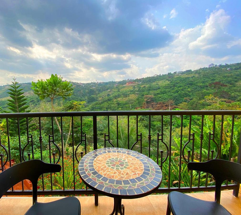 Cactus Creek Hotel Aburi Exterior foto